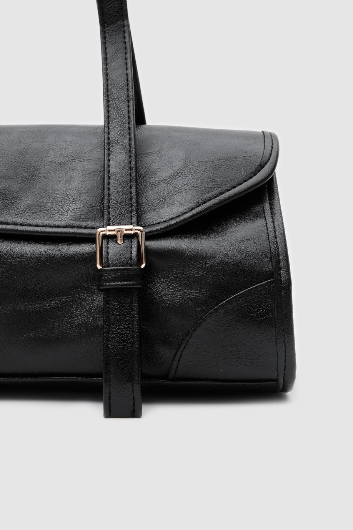 Elegant Black Shoulder Bag