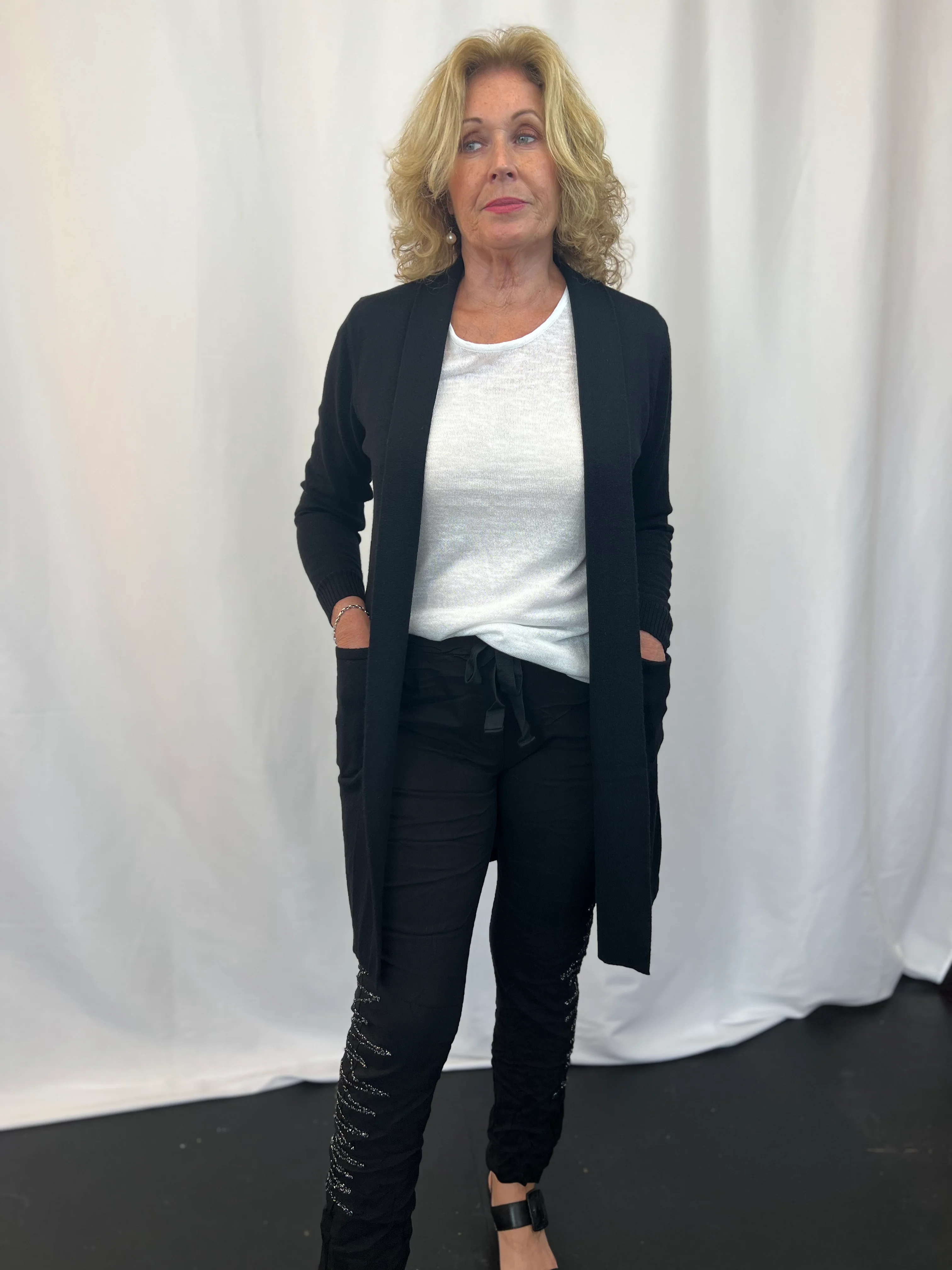 Elegant Knit Cardigan - Black