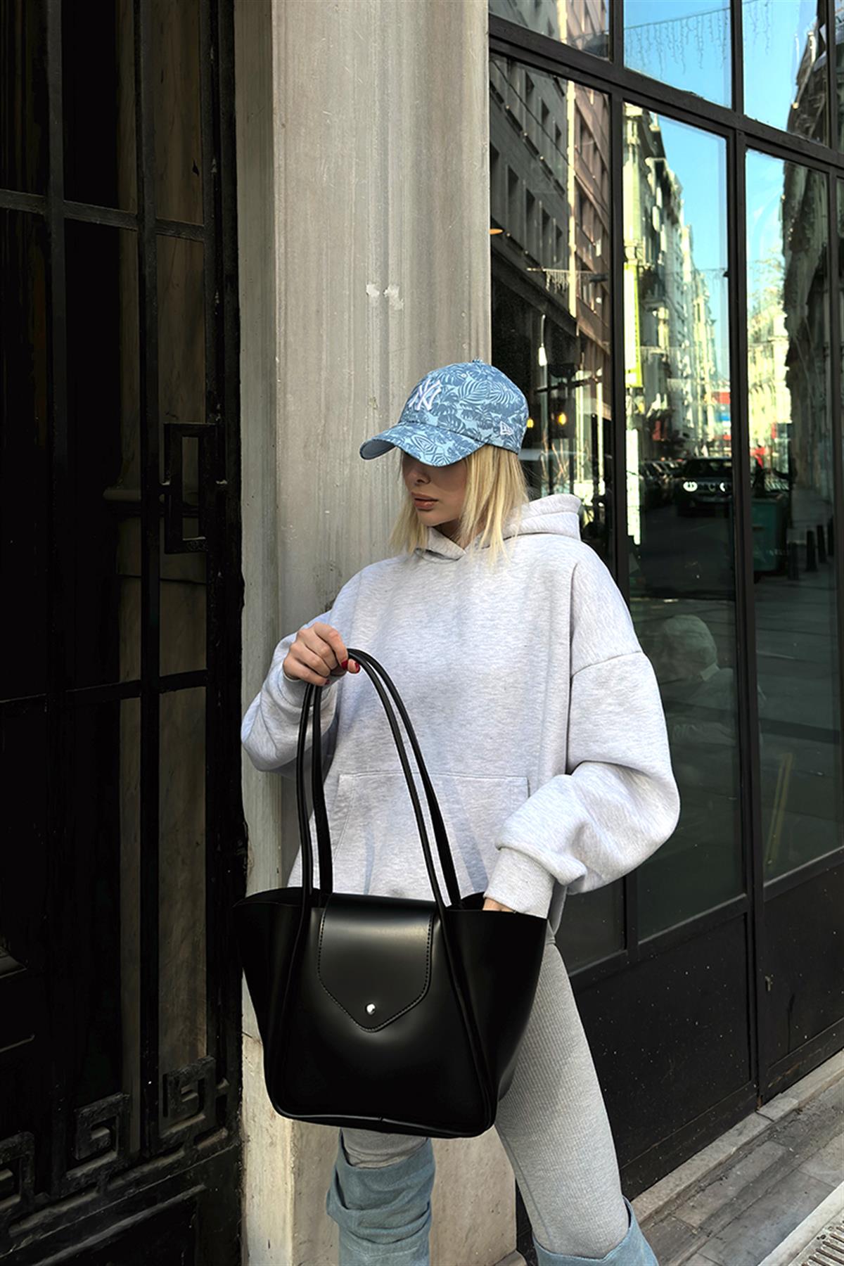 Elegant Black Faux Leather Bag