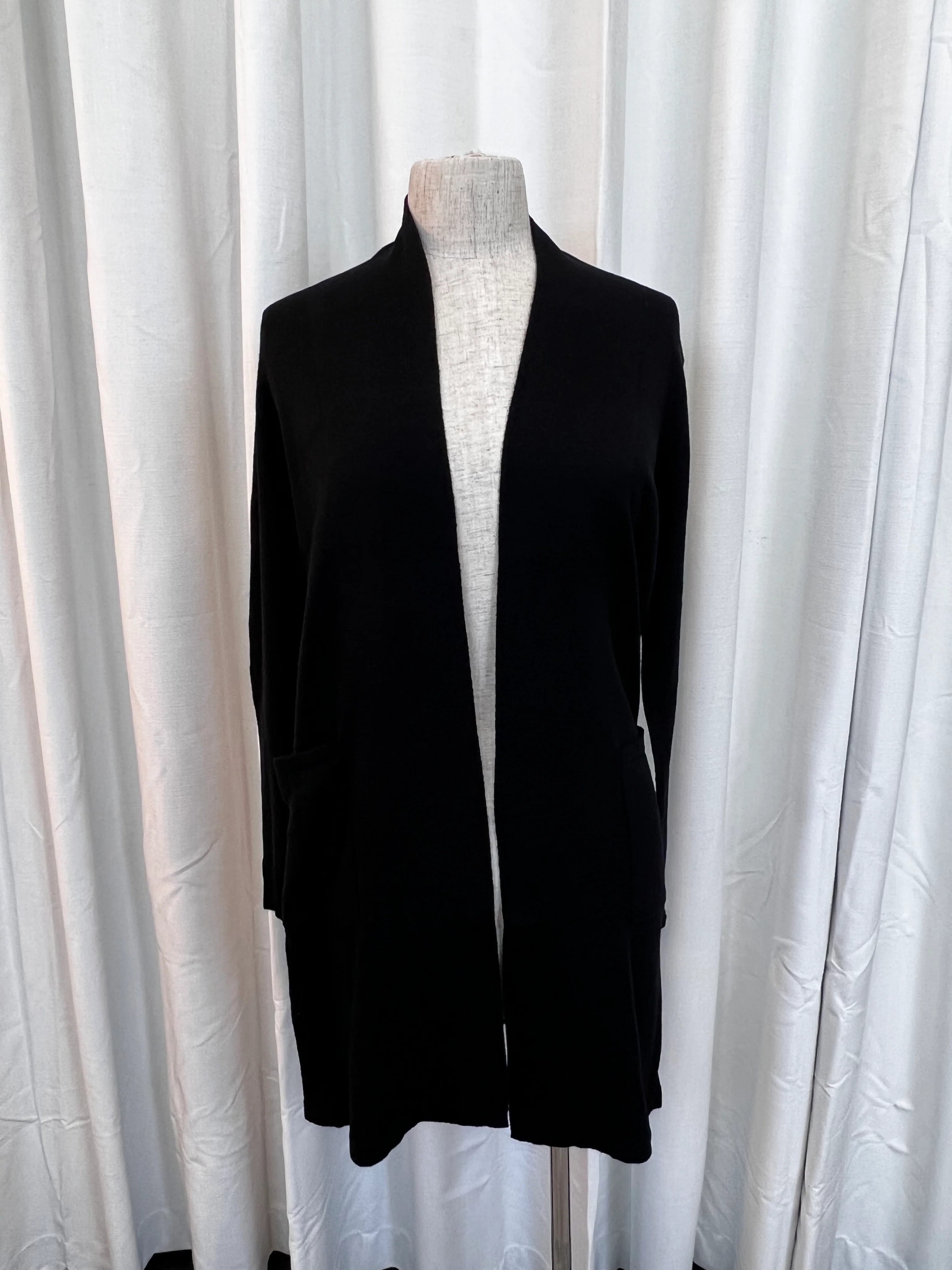 Elegant Knit Cardigan - Black