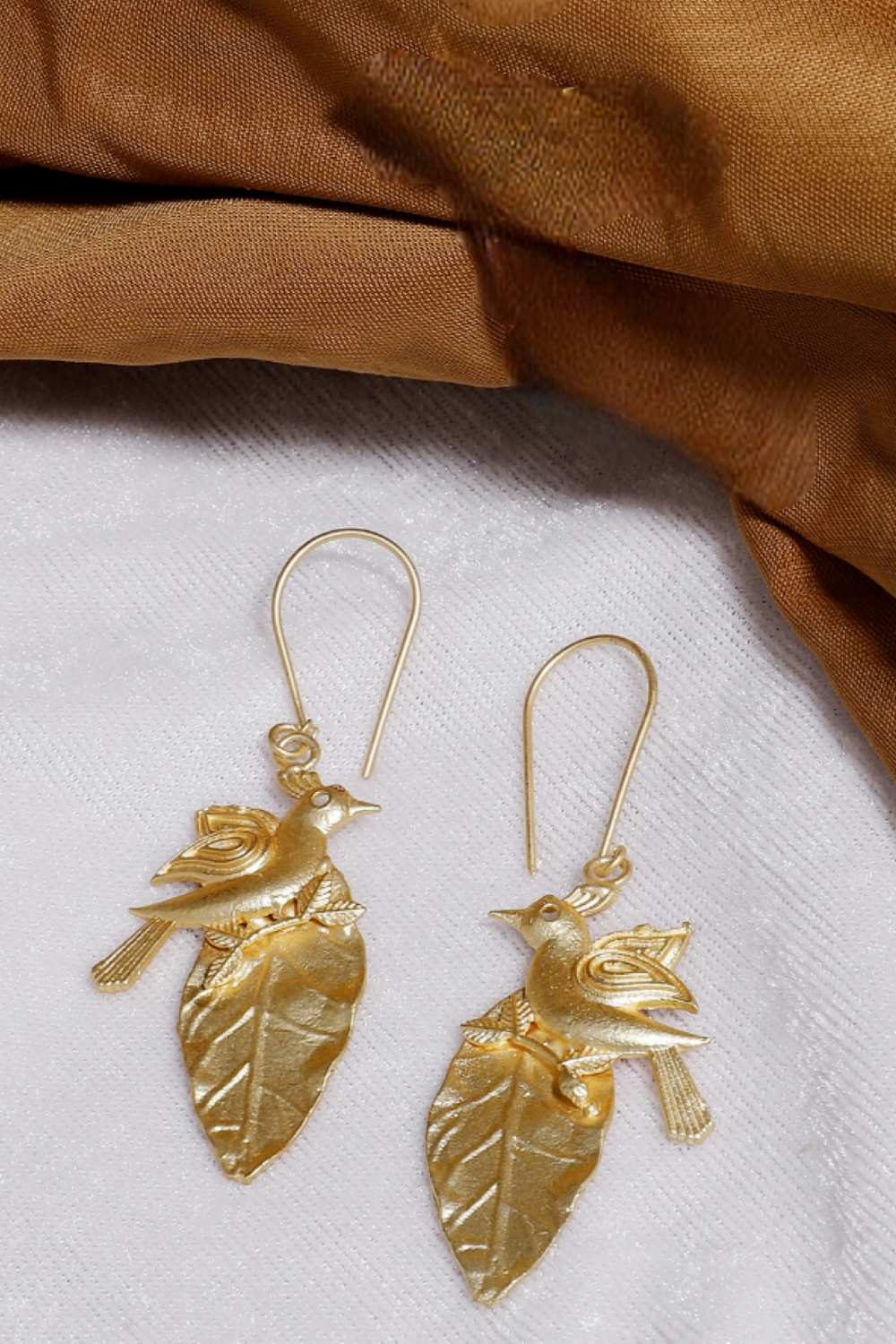 Charming Bird Leaf Dangle Earrings